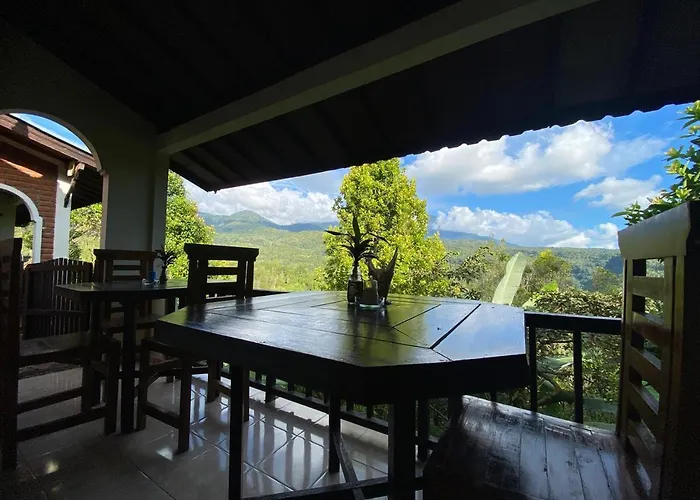 Séjour chez l'habitant Madé